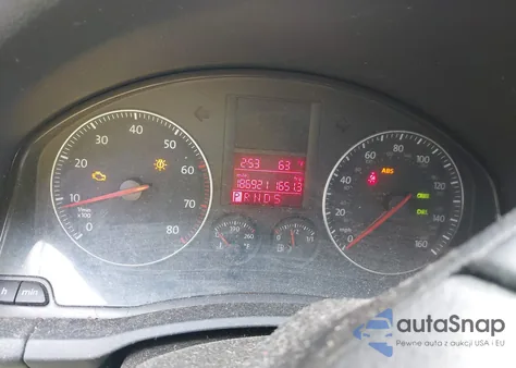 2006 Volkswagen Jetta 2.5 z USA, uszkodzony, nr VIN 3VWSG71K26M794340